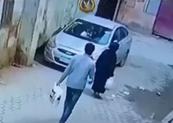 تجاوزت الـ80.. مقطع فيديو تحرش بمسنة يغضب المصريين والسلطات تتدخل