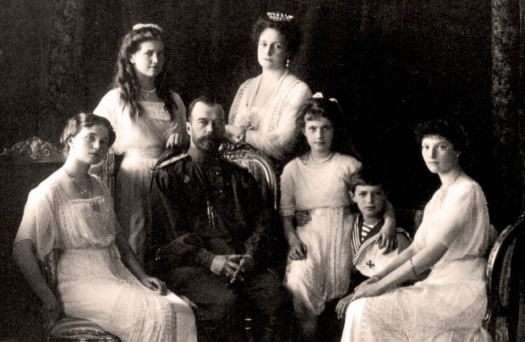 “أغنى قديس في التاريخ”.. ثروة القيصر نيقولاي الثاني بين الأسطورة والواقع