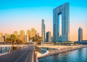 دبي: عاصمة السياحة الفاخرة… لماذا أصبحت الوجهة الأكثر جذبًا في العالم؟