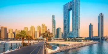 دبي: عاصمة السياحة الفاخرة… لماذا أصبحت الوجهة الأكثر جذبًا في العالم؟