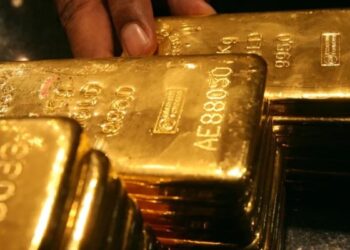 سعر الذهب يتراجع إلى 4624 دولار للأونصة مع ترقب الأسواق لانقضاء مهلة ترامب