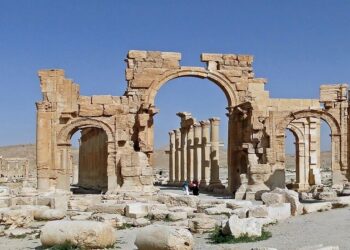 علماء آثار روس يسلّمون مكتشفات تدمر إلى المتاحف السورية