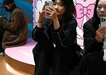 لوائح صينية جديدة تضبط “الشخصيات الافتراضية” لحماية الأطفال