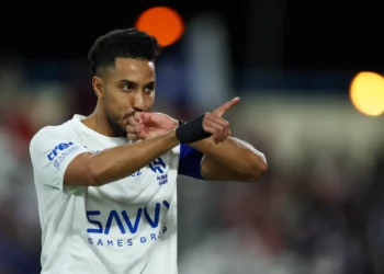 نادي الهلال إنزاجي يدافع عن الجهاز الطبي