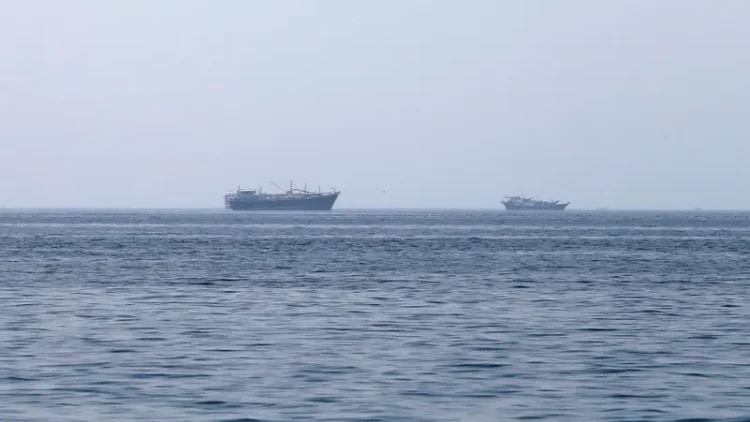 ناقلة نفط صينية خاضعة لعقوبات أميركية تعبر هرمز رغم حصار المضيق